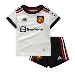 Manchester United kläder Barn 2022-23 Bortatröja Kortärmad (+ korta byxor)